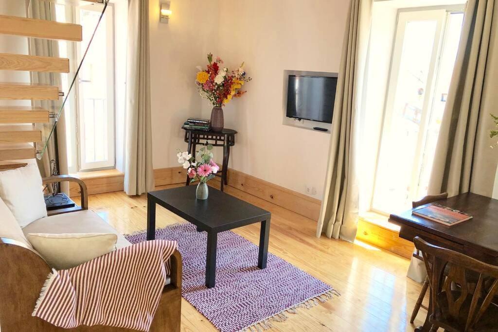 32 Top - Center Of Lisbon Duplex Apartment, Barrio Alto Exteriér fotografie