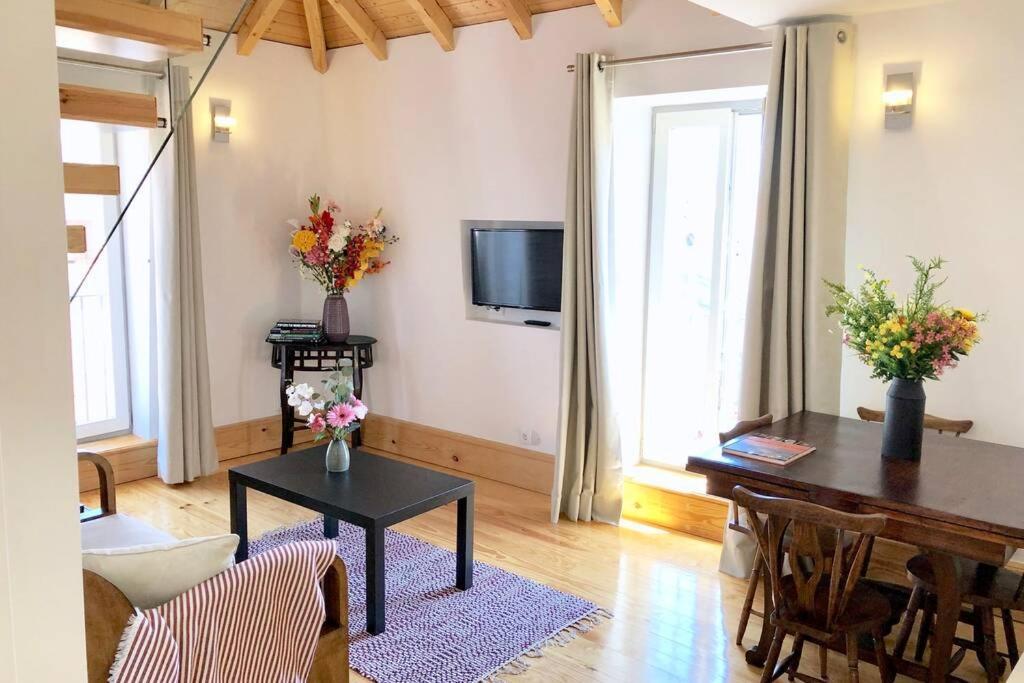 32 Top - Center Of Lisbon Duplex Apartment, Barrio Alto Exteriér fotografie