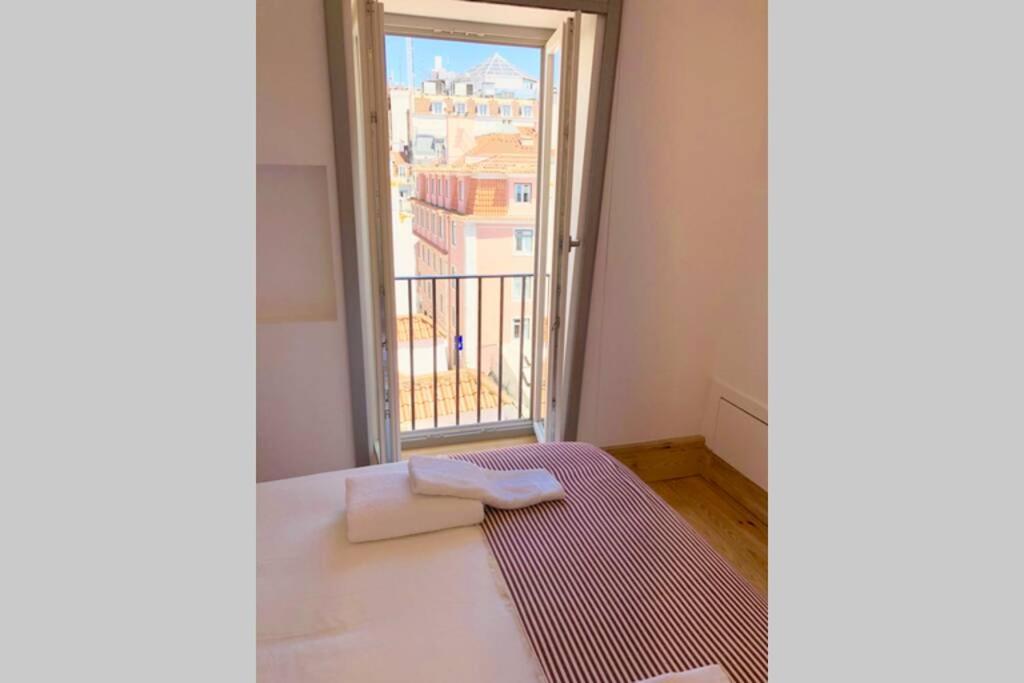 32 Top - Center Of Lisbon Duplex Apartment, Barrio Alto Exteriér fotografie