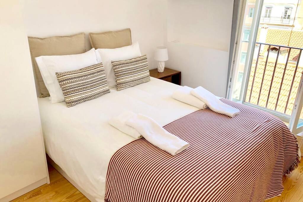 32 Top - Center Of Lisbon Duplex Apartment, Barrio Alto Exteriér fotografie